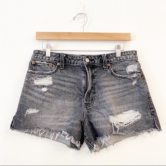 Abercrombie & Fitch Annie High Rise Denim
Shorts - Picture 2 of 5